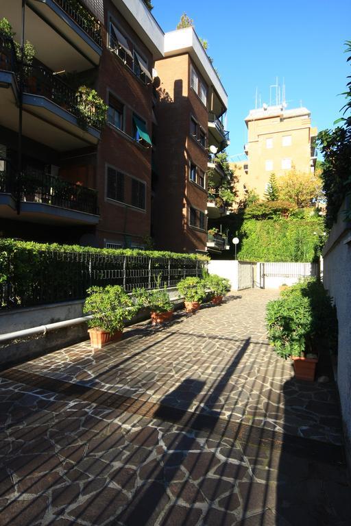 B&B Viale Dei Colli Portuensi 589 Rom Exterior foto